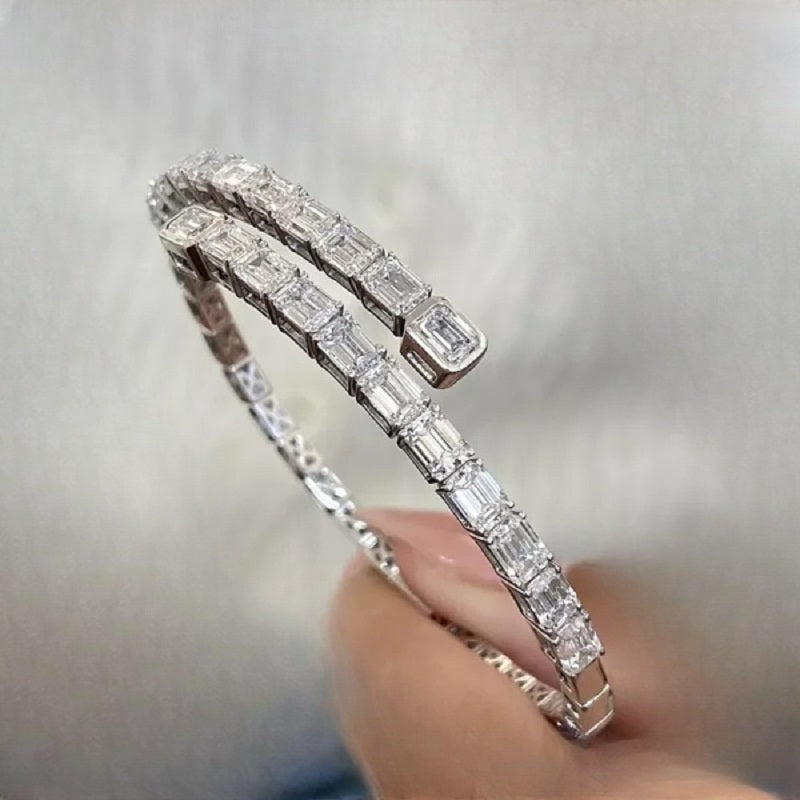 Ommasi.LD-04 (6.88ct Lab-Grown Diamond Bracelet set on 18k Platinum)